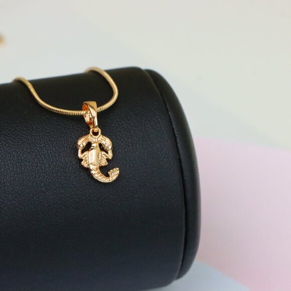 "Scorpio Zodiac Scorpion Rose Gold Pendant Astrology Charm, XPPT1469 - Picture 6 of 12